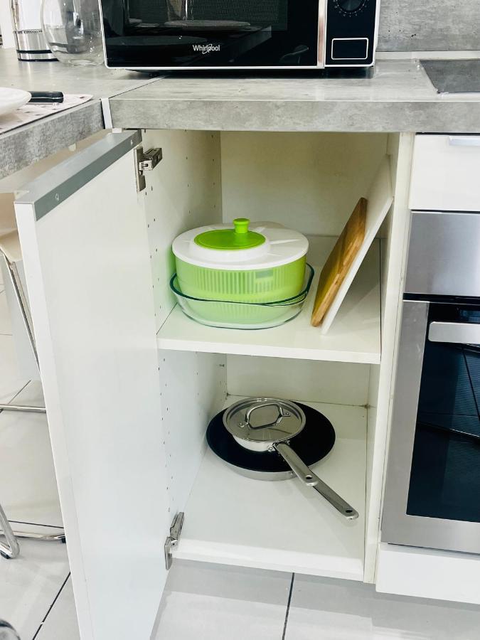 Superbe Duplex Design Neuf 2 Chambres, Climatise Confort, Facile D,acces Stationnement Gratuit * Marseille
