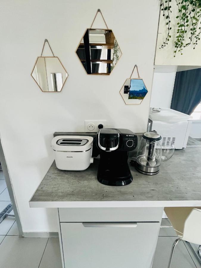 Appartement Superbe Duplex Design Neuf 2 Chambres, Climatise Confort, Facile D,acces Stationnement Gratuit *