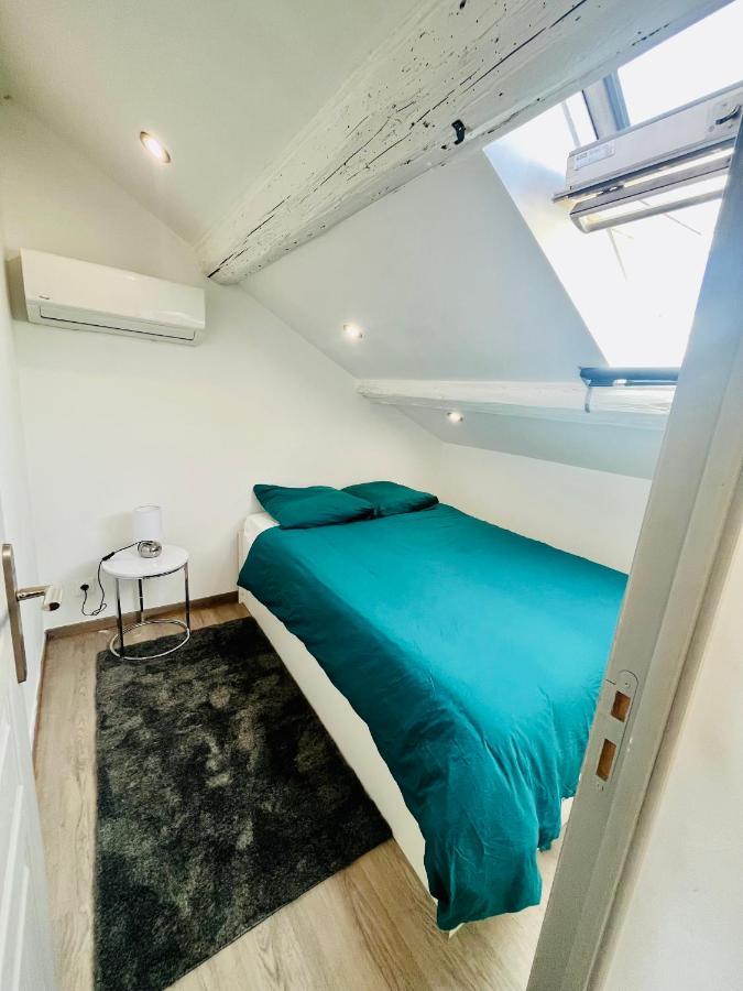Superbe Duplex Design Neuf 2 Chambres, Climatise Confort, Facile D,acces Stationnement Gratuit *